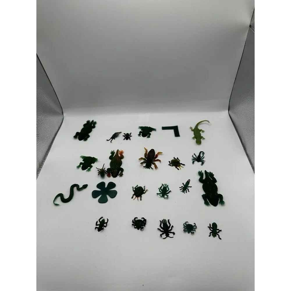 Creepy Crawler Insects Bugs Figures Lot of 111 Pieces Multicolor Toy Set